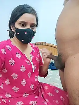 Your___Riya - Pussy flash in public 😘😘😘