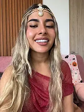 Kataliina___ - show ass+open peach 🍑