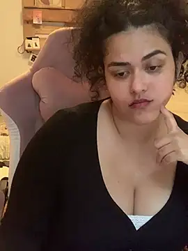 Curvydesifromgermany - Oil on tits