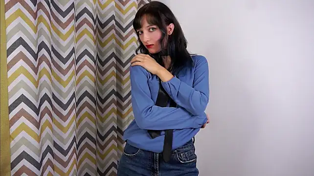 ShonaDevitis - bend and tease you with my shoulders
