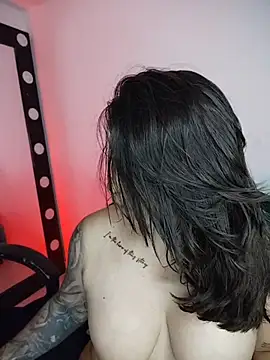 Silvanarouse - butt in close-up