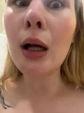 SiaLater - Sabr put her pantiesin mouth+go out😱