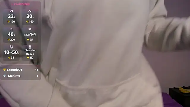Enola_holmess - naked me and oil in tits