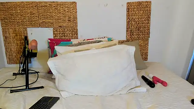Jackiehmilf52 - naked for you toy or finger 🍒💦💦