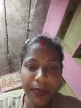 Hot_khusi753