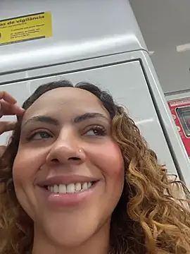 Chloe_Leaozinho - Me Controle no trem