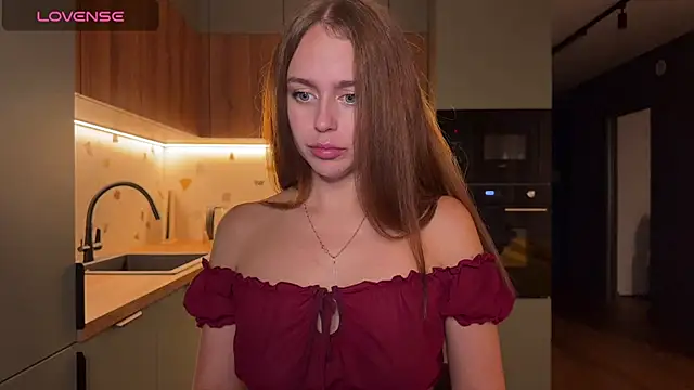 Megan_Nilson - show boobs