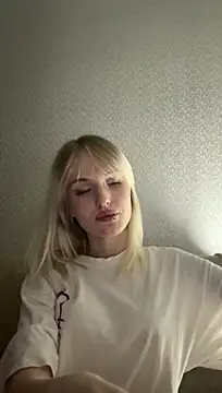 LizzettMorty - Playful lipstick👅