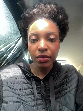 Queenkimi777 - ✨pussy out 10 min ✨