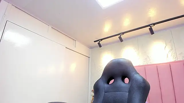 KATIAMOSS - plug in my ass