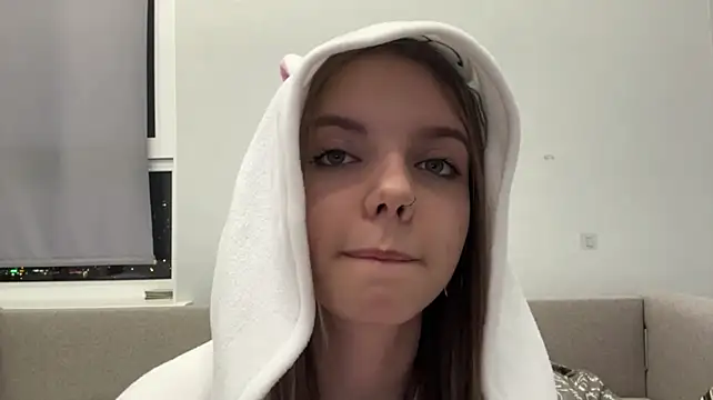 LisaPorse - show belly + cute wink
