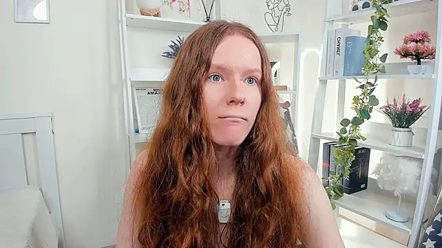 ZaraBluitt - Stroking a cute pussy from below