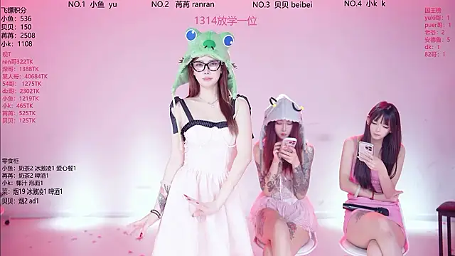 Novagirls-001