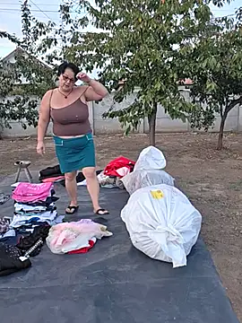 Diana_Diafan - Masturbare pussy outdoor