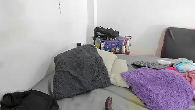 Mature_gold1 - oil in her ass