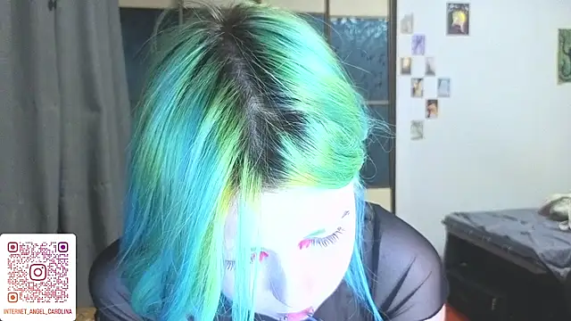 IntertetAngel - Flash boobs