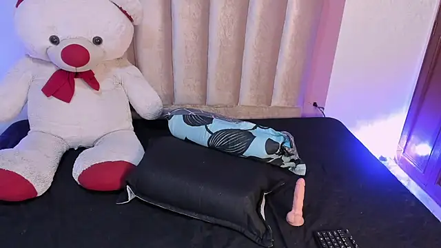 AGATHA_BRUNNETT - STROKED+ZOOM PUSSY