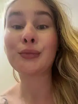 SiaLater - 👅Sabrns pussy while openg door in WC😱