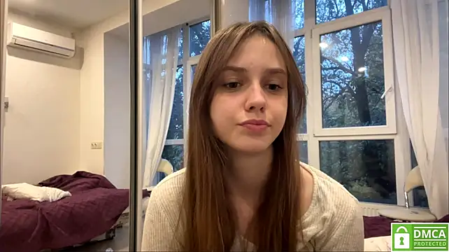 Mollyrealay - shy little dance