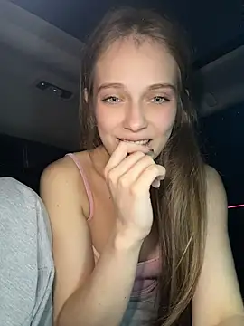 CutieShy - OFF PANTS+LUSH inside on the CAR