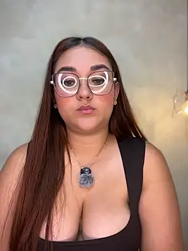 Tiny_Gray - FULL NUDE AND RUB PUSSY