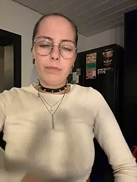 MaryPeach666 - Show pussy + LT Pussy Pic