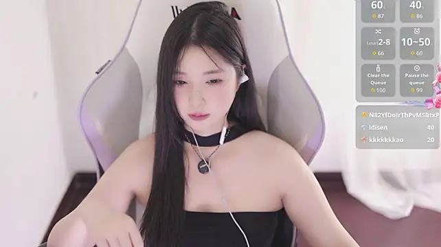 Kitty_baby77 - 完成任务 内裤含嘴里M腿5分钟 最后一个完成的控制黑牛5分钟