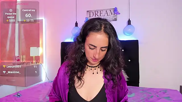 Enola_holmess - naked me and oil in tits