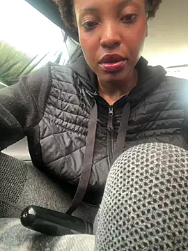 Queenkimi777 - ✨pussy out 10 min ✨