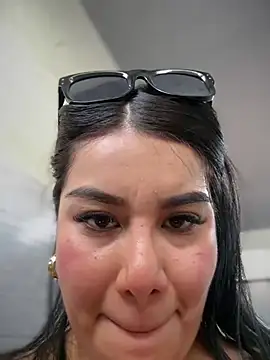 Issane_Peru - Off my pantys + show pussy in Uber