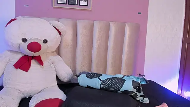 AGATHA_BRUNNETT - STROKED+ZOOM PUSSY