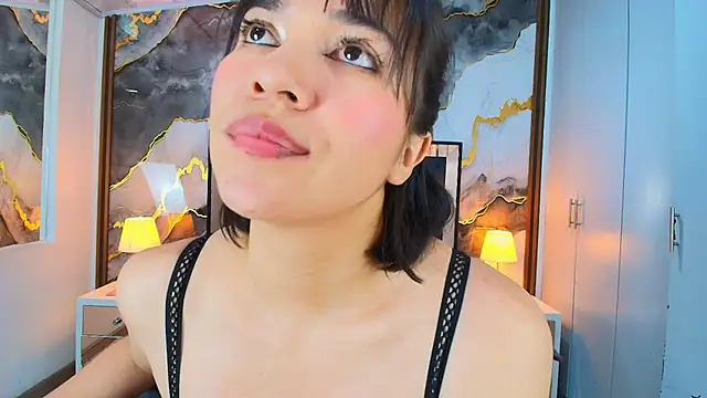 Lina_bedoya_ - hairy pussy close up and expand