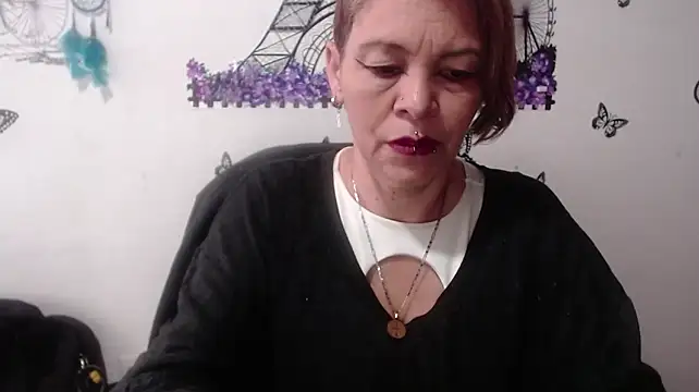 Electra-mommy - boobs
