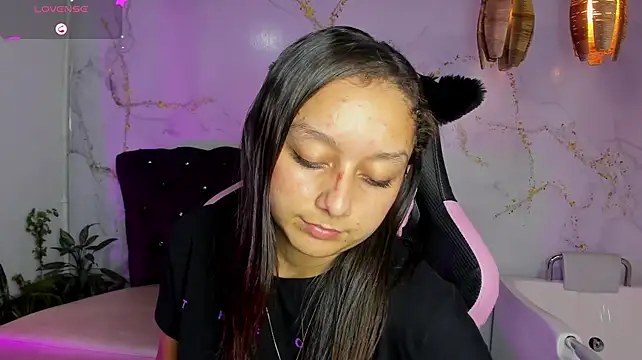 Katy_sweet19 - show tits + oil 🍒