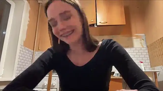 RoxannaDavidsen - my topless photo in pm