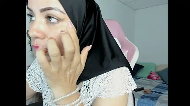 Dalila_kemur - fingers in my pussy