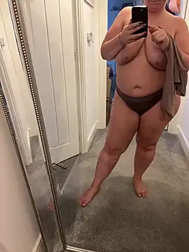 Poppyshaw_ - Boobs out 5 mins💋