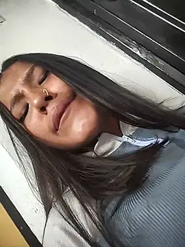 NAMISQUIRT - MOSTRA IL CULO E FAMMI UN MASSAGGIO!⚠️