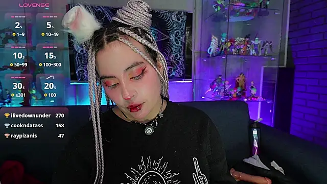 Missa_motato - play with my ass and put a plug in me