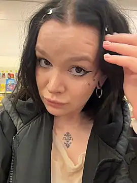 MietteDream - Off pantys&fuck pussy w fingers in WC