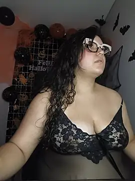 JuliSweet - Play boobs