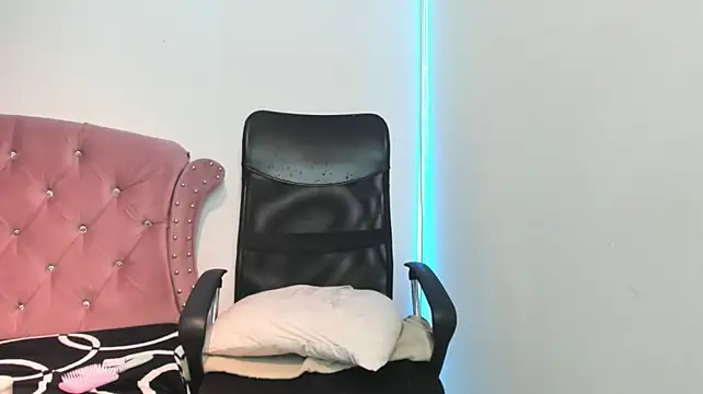 AlishOward35 - Doggy + spread 4min 🍑