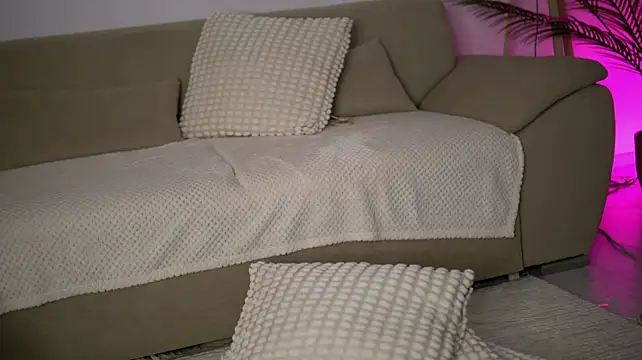 DeborahLowe - Pillow princess wet tease💦🍭