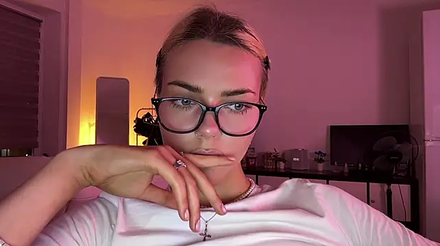 ChristelDuncombe - topless photo in PM (Last tip)