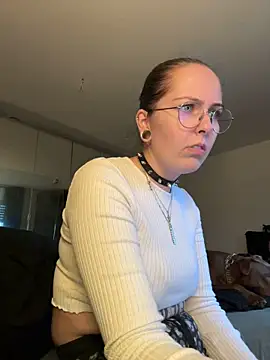 MaryPeach666 - Show pussy + LT Pussy Pic