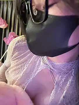 IvyMiss102 - Make Ivy wet😎