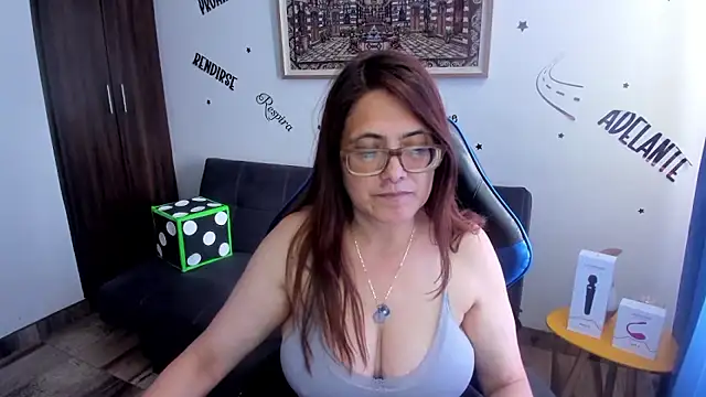 Ivette_Shaira - show pussy