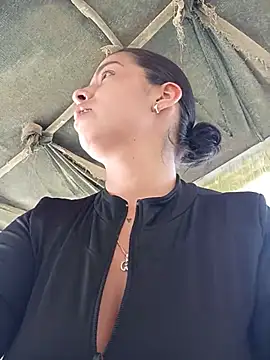 Nathaly_12 - Taking off your blouse in public