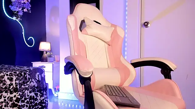 AnnyBaby - big show anal