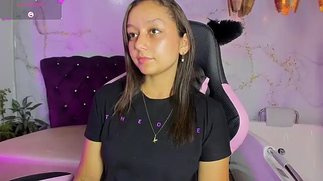 Katy_sweet19 - show tits + oil 🍒